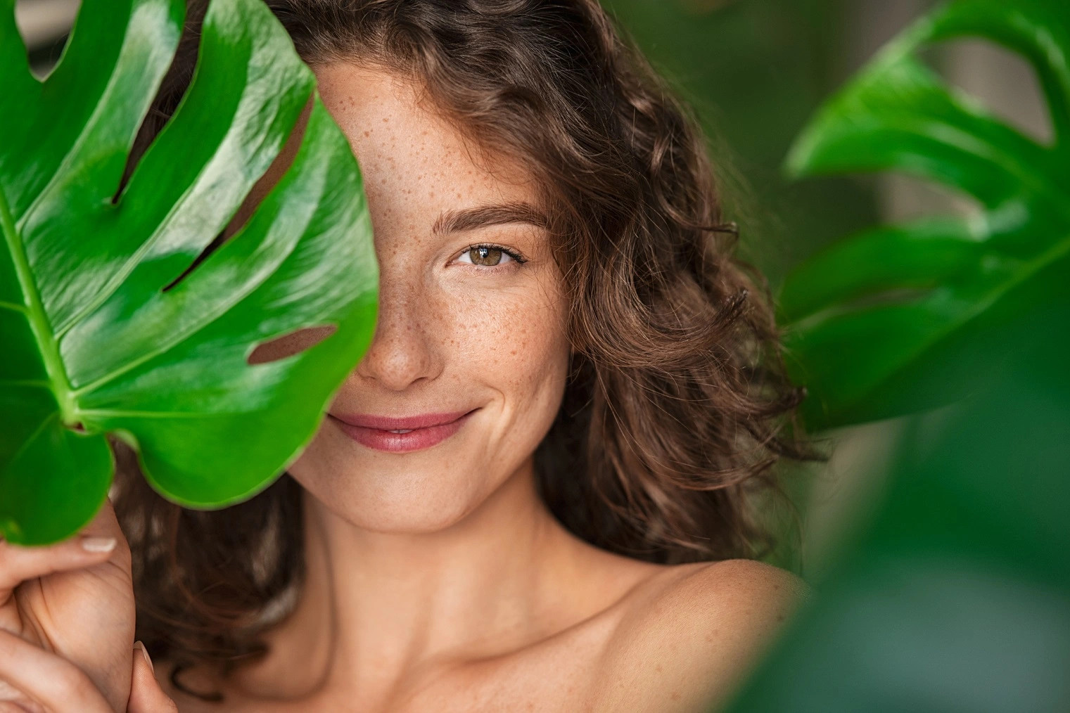 Luxuriance : Une approche écologique pour des cheveux en pleine santé 
